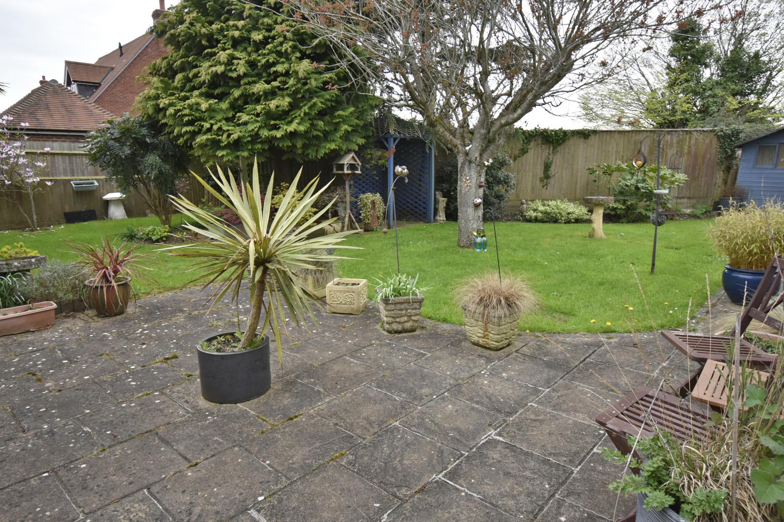 A GARDEN 1.JPG